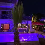 Mavera Hotel