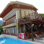Mavera Hotel 3*