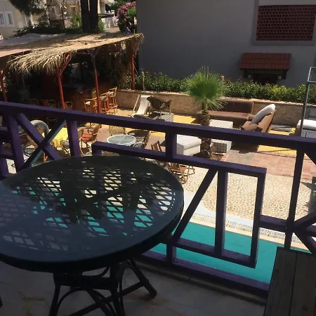 Ξενοδοχείο Mavera 3*