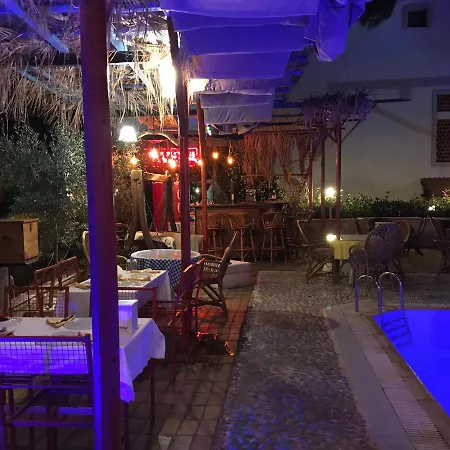 Otel Mavera İçmeler
