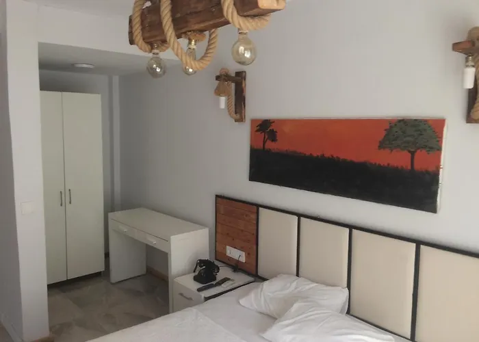 Mavera Hotel İçmeler