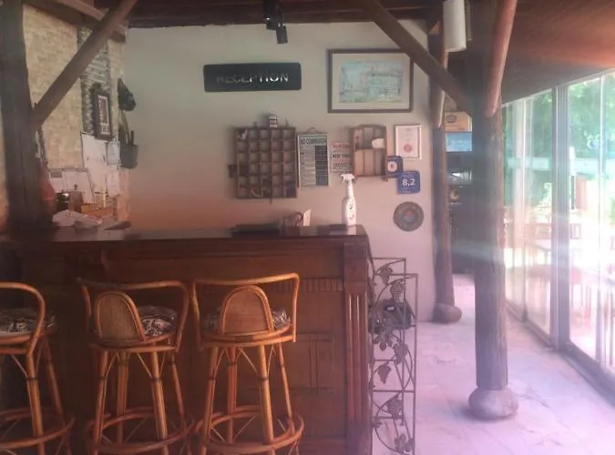 Ξενοδοχείο Mavera 3*